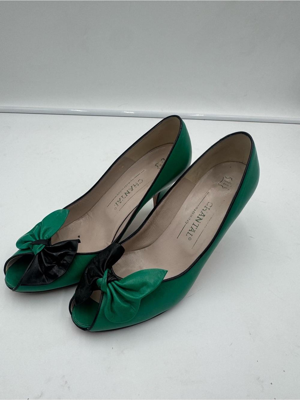 Chantal Green & Black Bow Peep-Toe Pumps